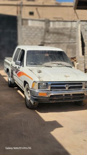 هايلوكس تويوتا ٩٠