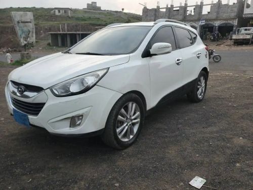 توسان راف لاندكروزر بردو للايجار