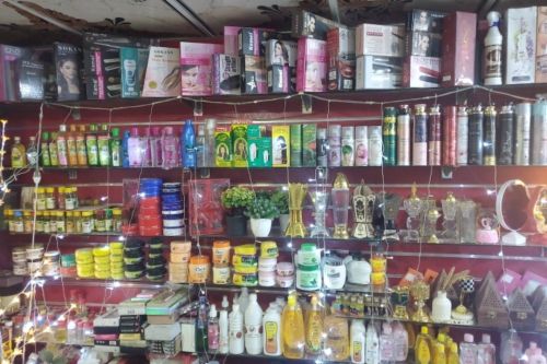 ادوات تجميل عطورات ساعات سعرجمله