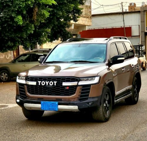 تأجيرسيارات الزين اليمن 775225894