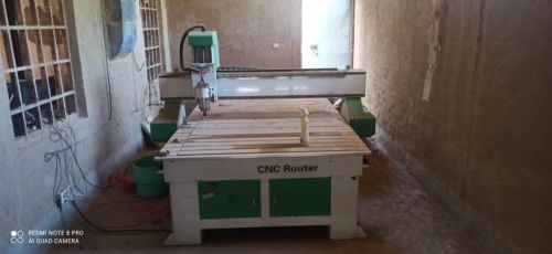 مكينة cnc