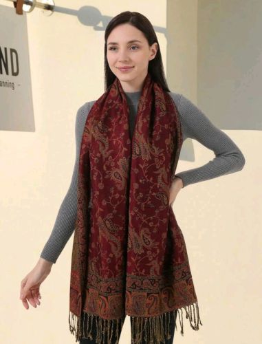وشاح نسائي
