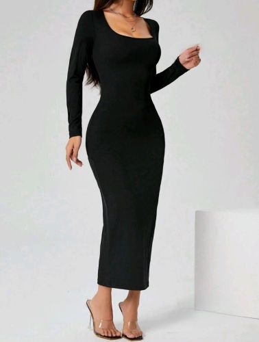 فستان نسائي