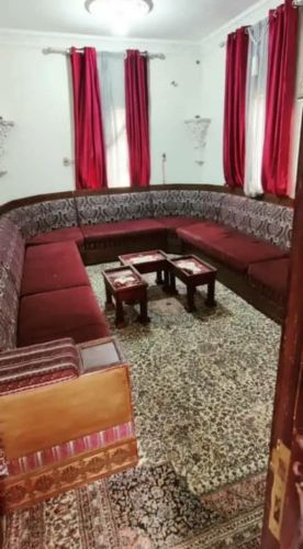 عرطه شقه مع دور كامل مع الاثاث