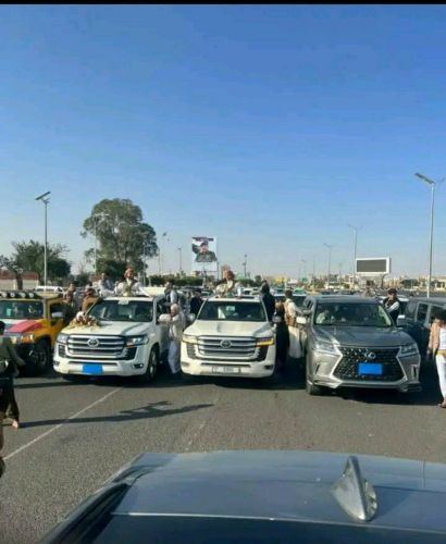 مركز دبي لتأجير السيارات يومي شهر
