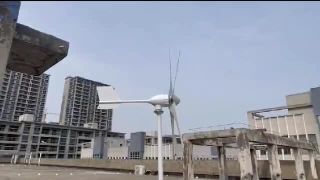 مروحة توليد الكهرباء بالرياح