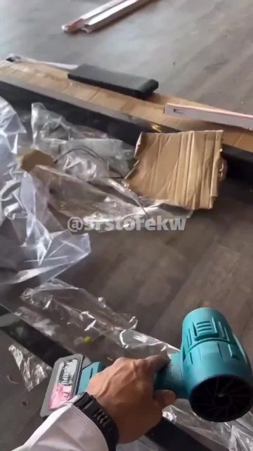 نفاخ مع بطاريتين