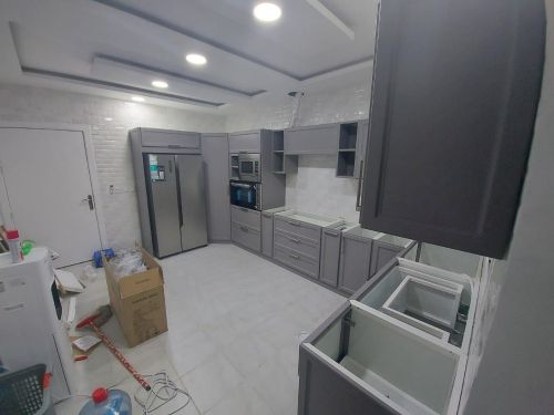 مطابخ وواجهات شبابيك المنيوم