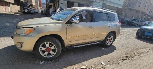 سيارة RAV4  أمريكي