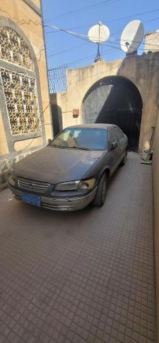 كامري للبيع موديل 2000 مستعمل جيد