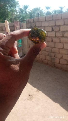 أحجار كريمه وعملات نادره وقديمه