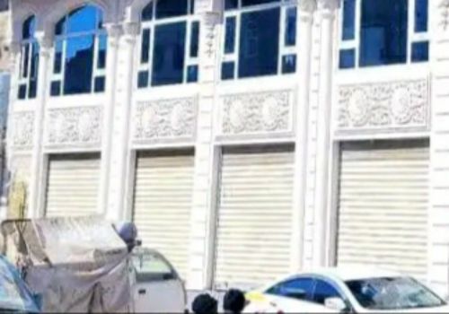 مركز تجاري من اربع فح في بئرخابوط