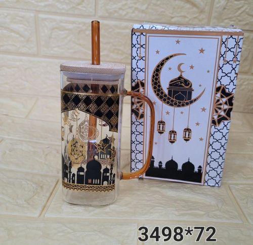 كوب زجاج مع غطا خشب