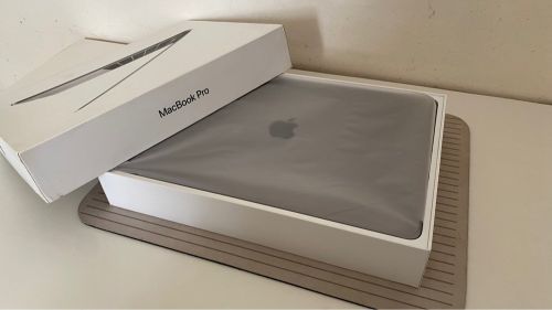 لابتوب ابل ماك بوك برو 2017
