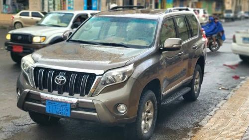 بردو لكزز راف للايجار صنعاء توسان