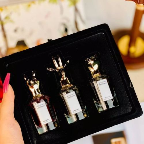 طقم عطور نسائي باندورا الملكي 3*1