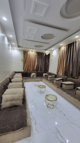 شقه مفروشه للايجار vip صنعاء