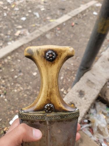 جنبية عزيري لب