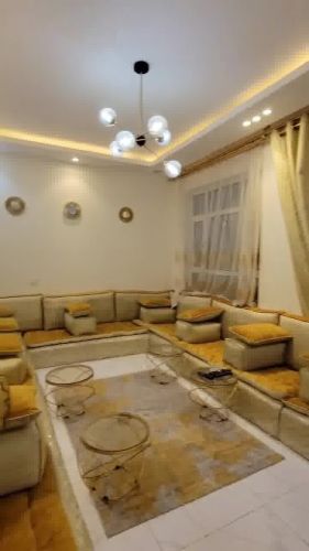 شقه مفروشه صنعاء قرب شارع الخمسين