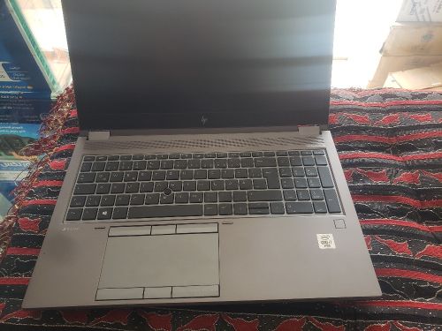 LAPTOP HP zbook  امريكي