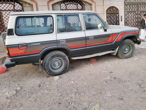 سياره صالون لونين