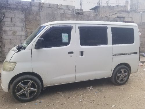 بيع باص تونسي تويوتا