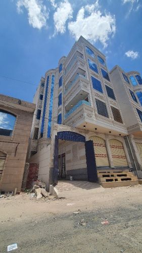 عمارةفاخرة بنظام فيلافي قلب دارس