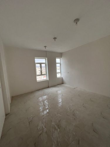 شقة للبيع خلف الجامعة اللبنانية 