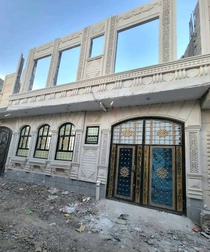 منزل سكني خطوه من الزفلت صنعاء