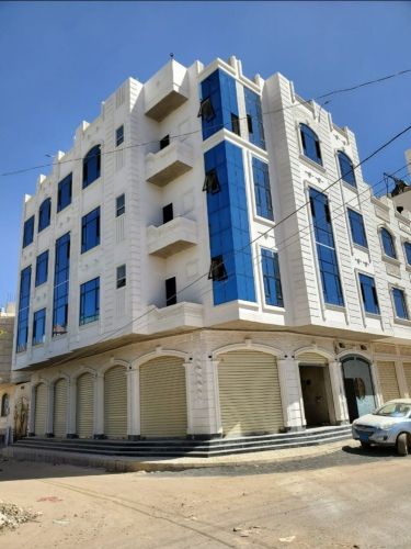 عمارة عرطة للبيــــع وسط بيت بوس