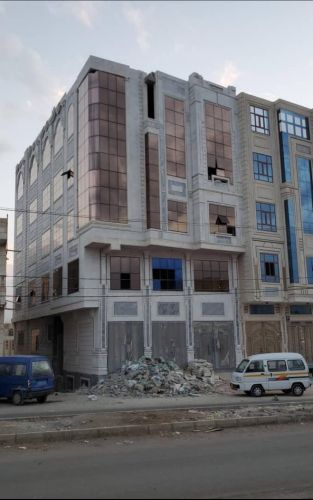 عماره عرطة للبيــع شارع 24 تجاري