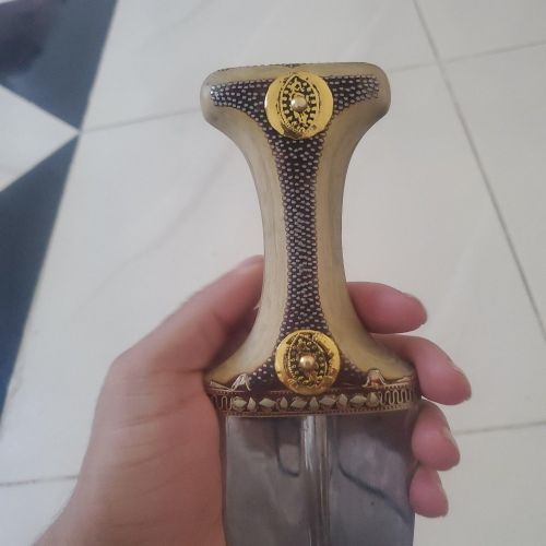 جنبية عزيري