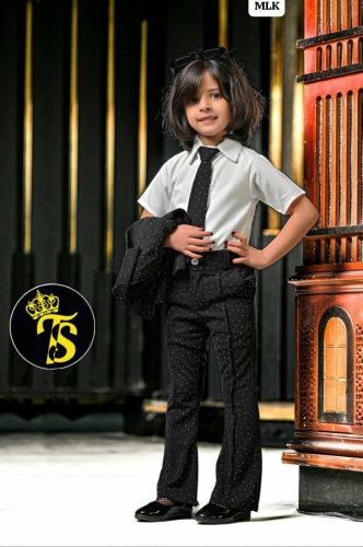 طقم بناتي أنيق 5 قطع موضح بالصوره