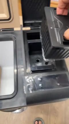 ثلاجة سيارة مع بطارية اضافية و من