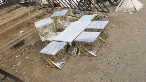 طاولات ضيافه منضر مثير وملمس ناعم