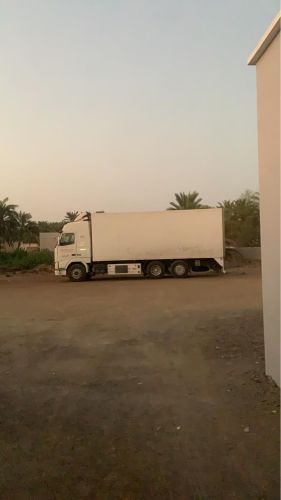 قاطرة زائد برّاد بحالة ممتازة 