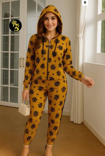 بجامه Yellow تلبس 50الي 90 كيلوه