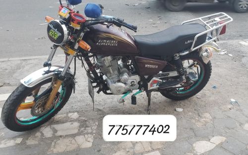 معك متر للبيع تواصل معي 775777402