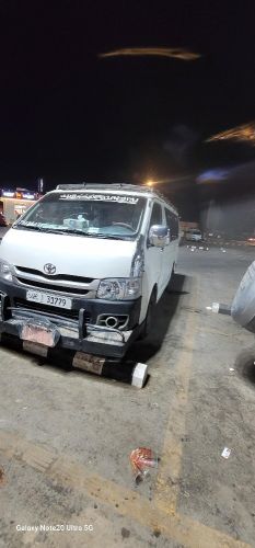 باص هايس تويوتا ٢٠٠٩ خليجي في عدن