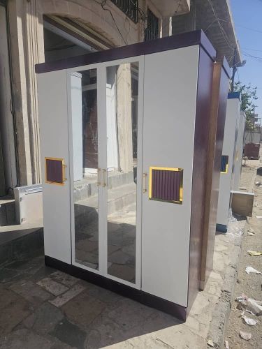 دوليب جاااهز 
ثلاثه الوان الخشب م