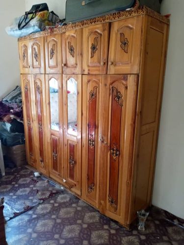 نشتري اثاث ودوليب وثلاجات وخشب