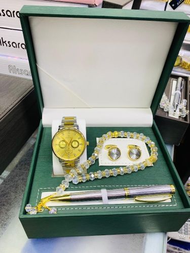 طقم رجالي