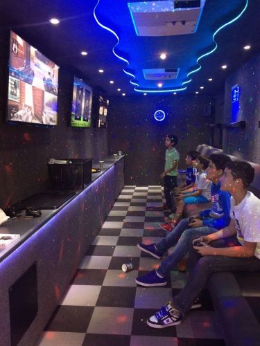 محل بلاستيشنم