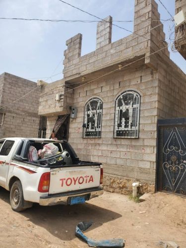بيت صغير مفروش للبيع المطار