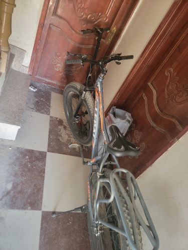 دراجه هوائيه نوع العملاق شبه جديد