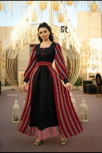 فستان نسائي