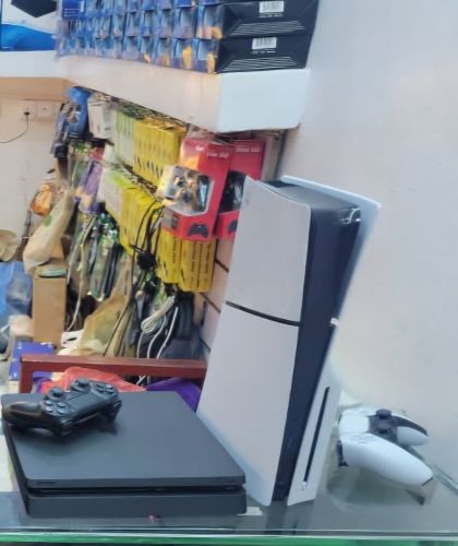 بلاستيشن فور وفايف