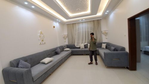 شقه ٤ غرف مفروشه بيت بوس