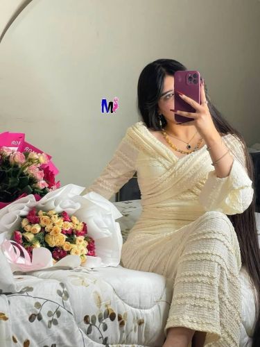 فستان نسائي