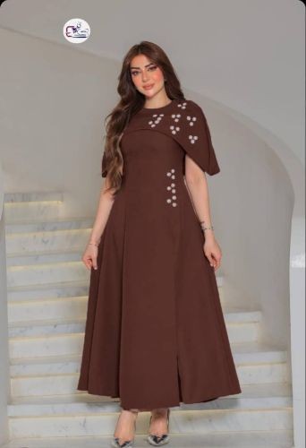 فستان نسائي
